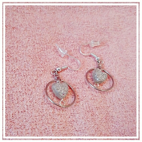 T's Palace Jewelry - Stone heart (Silver) T's Palace Jewelry - Stone heart (Silver)